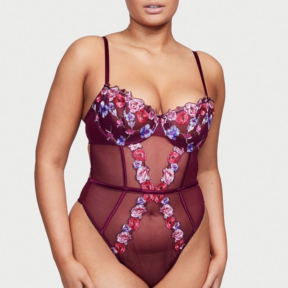 L Vs Victoria’s Secret VERY SEXY
Wicked Floral Embroidery Balconette Teddy- Kir
